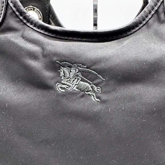 Burberry-Authentic-Blue Label Reversable Hand Tote Bag Nova Check Black - Picture 13 of 16